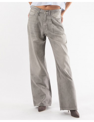 Damon Pleated Wide Leg Jean