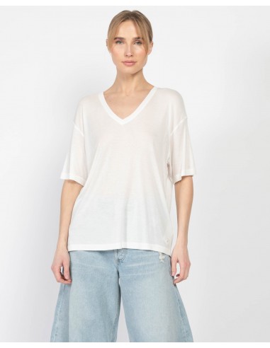 Vale V-Neck T-Shirt